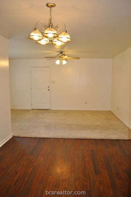 803 Autumn Cir unit B, College Station, TX 77840 - photo 2