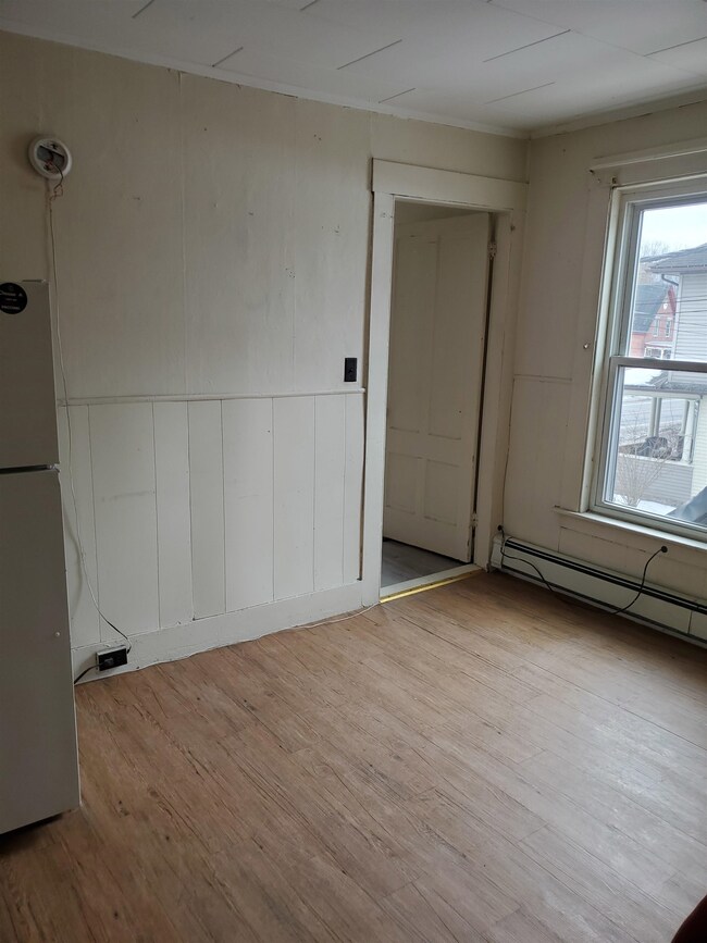 2733 Dartmouth College Hwy unit 9, Haverhill, NH 03774 - photo 5