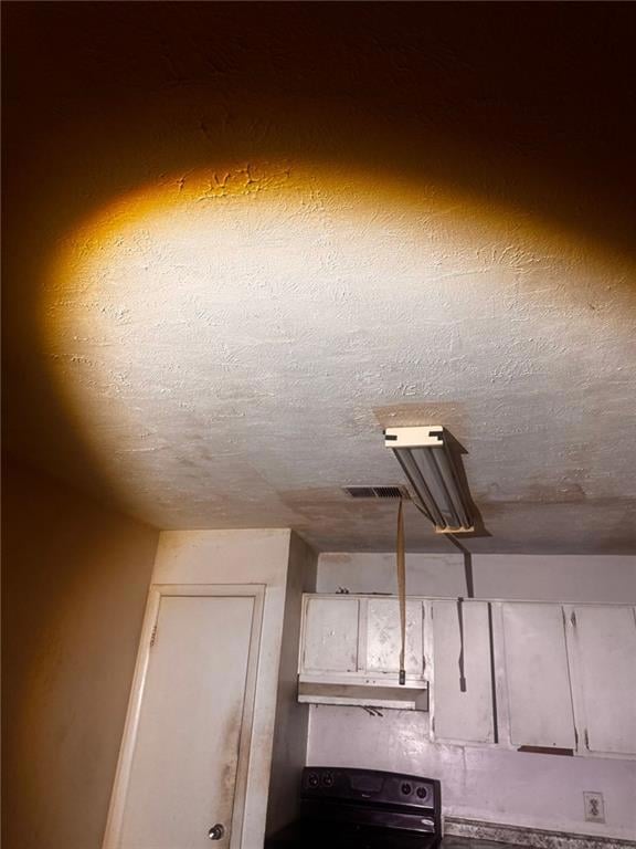 6552 Old Hampton Dr unit 6552, Clarkston, GA 30021 - photo 2