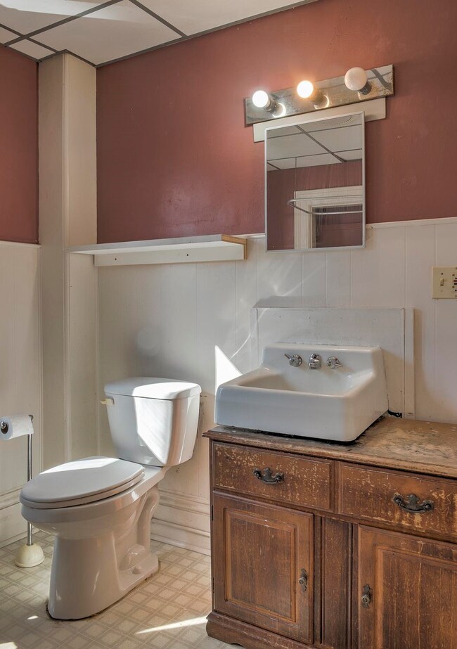 121 Cross St, Keene, NH 03431 - photo 5