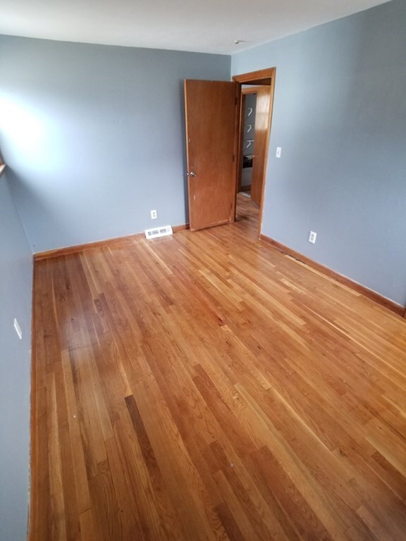 8 Barbara Rd, Randolph, MA 02368 - photo 4