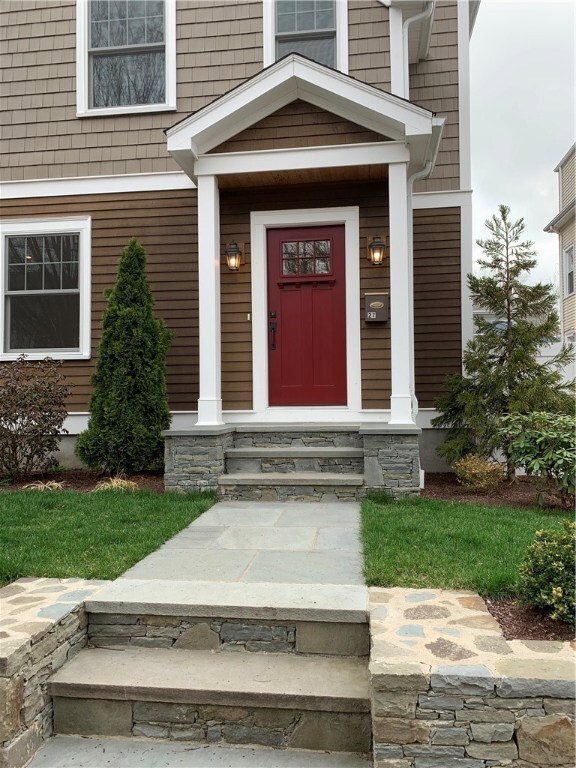 27 Elmway St unit 1, Providence, RI 02906 - photo 2