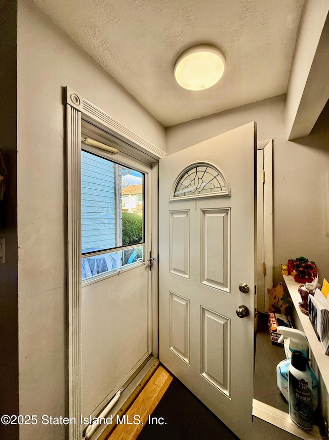 19 Tiger Ct unit 62, Staten Island, NY 10314 - photo 4