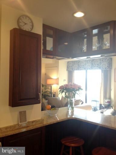 Anchorage Tower unit 1204, Baltimore, MD 21224 - photo 6