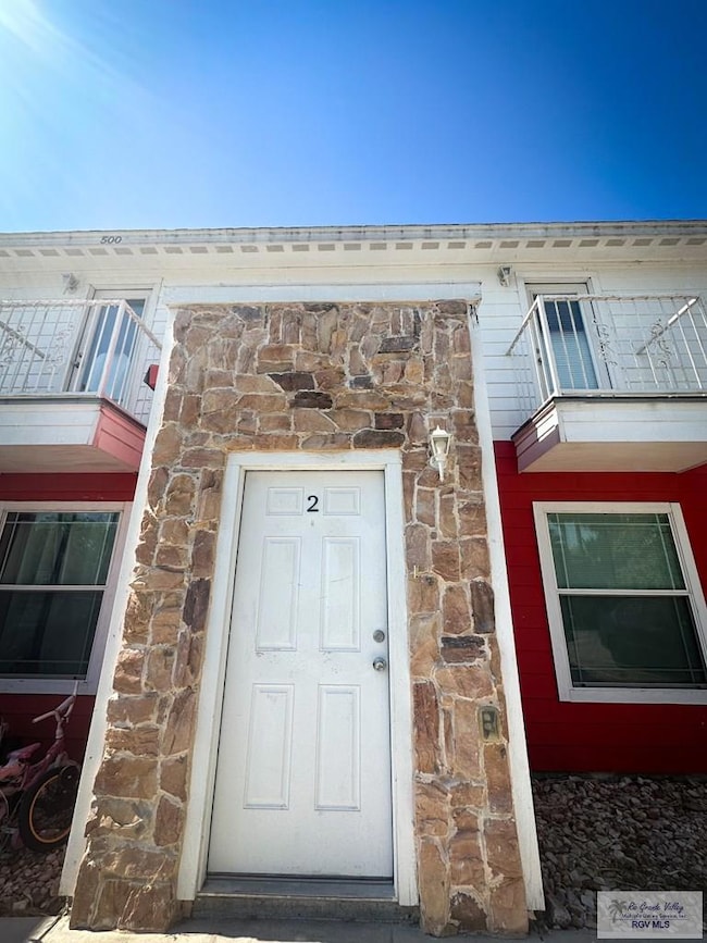 500 W 5th St unit 2, Los Fresnos, TX 78566 - photo 2