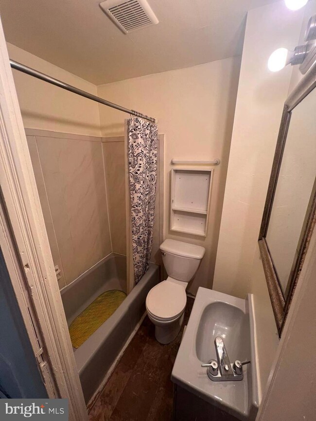 1801 Cotton St unit 2, Reading, PA 19606 - photo 6