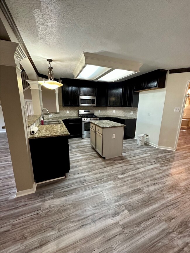 515 Pinewood Ridge Dr, Spring, TX 77386 - photo 6