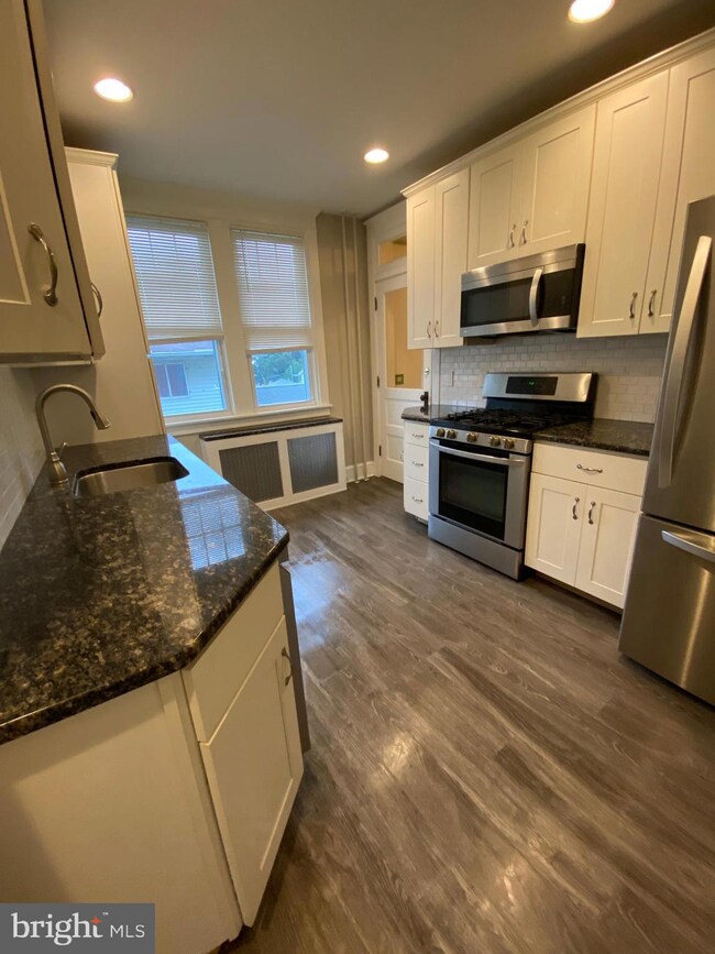 3307 Fremont St, Reading, PA 19605 - photo 7