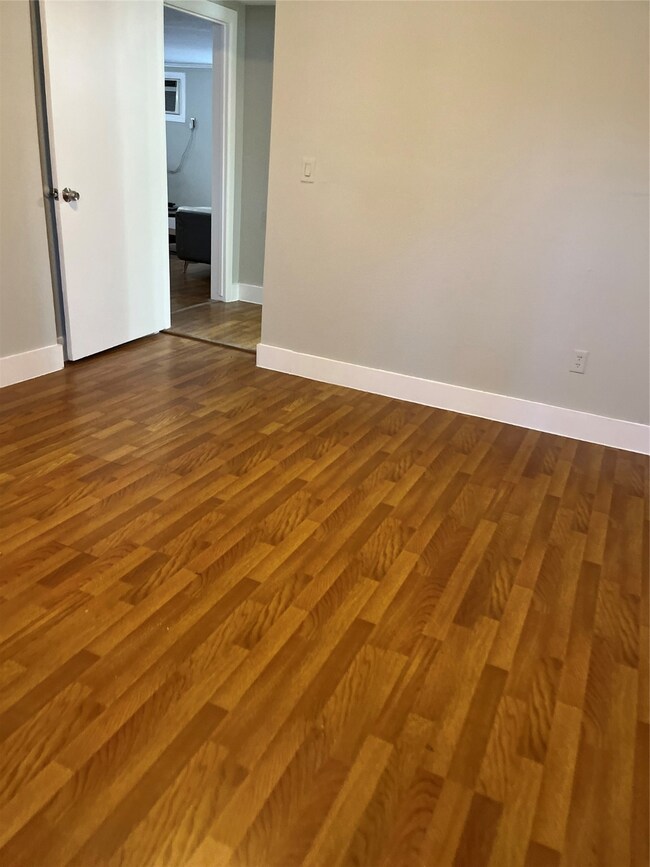 909 Woodcrest Dr, Houston, TX 77018 - photo 7