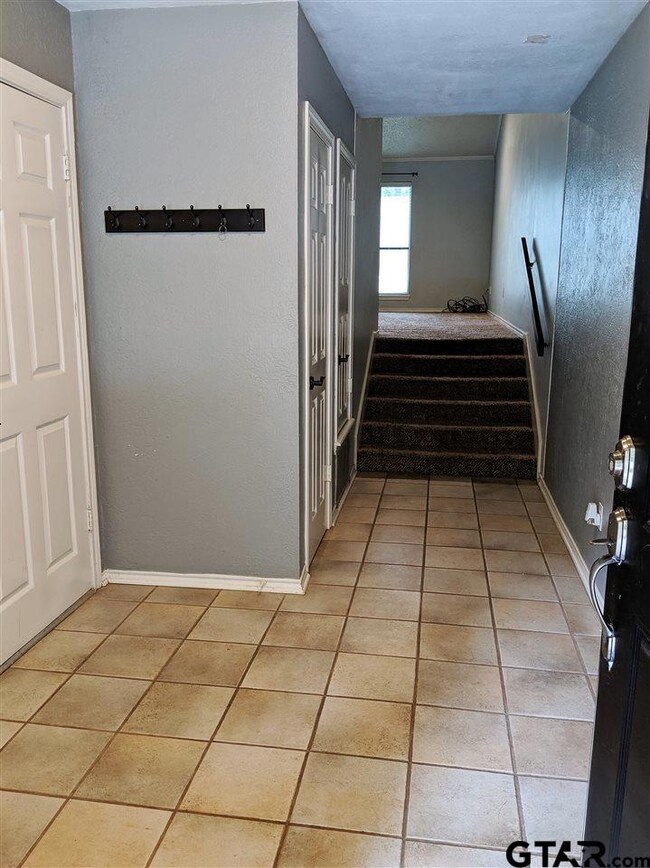 2203 2203 Villa Dr, Tyler, TX 75703 - photo 4