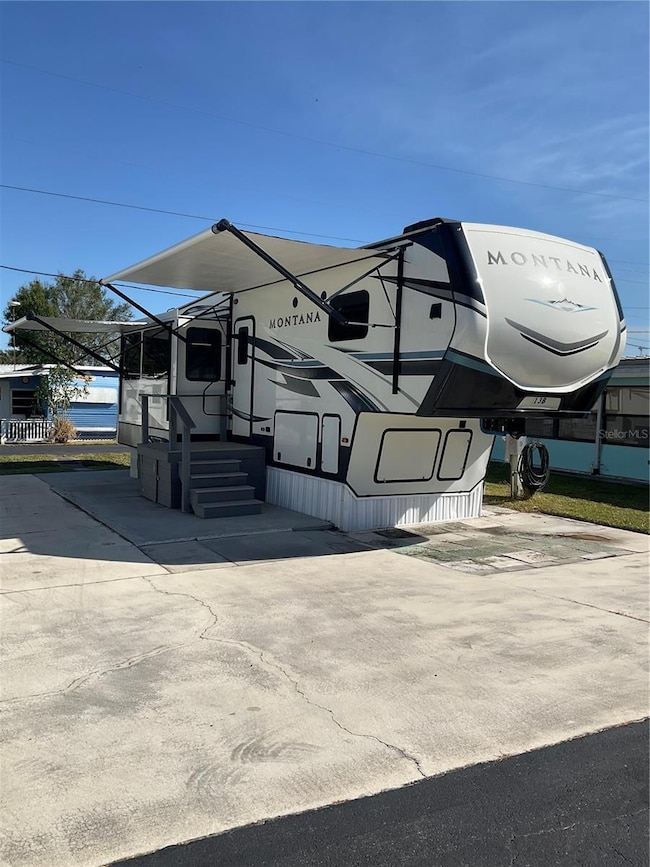 1339 Old Lakeport Rd unit 13B, Moore Haven, FL 33471 - photo 2