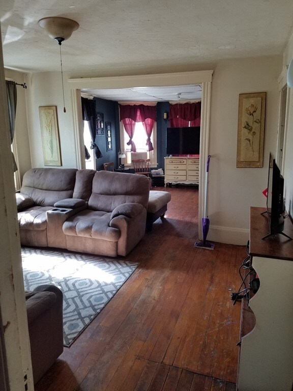 54 Lyman St, Worcester, MA 01603 - photo 5