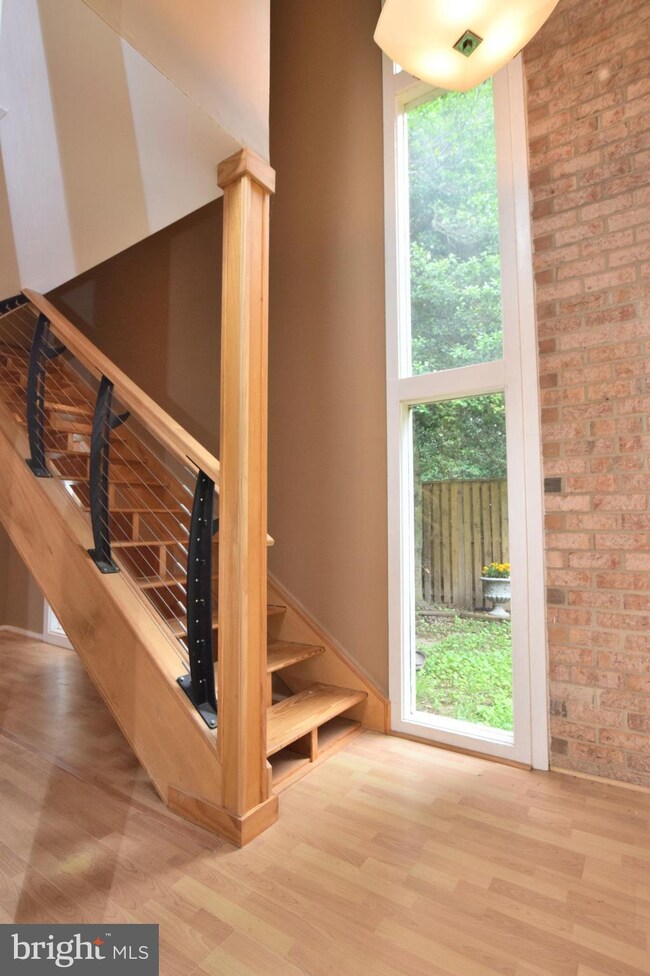 11122 Forest Edge Dr, Reston, VA 20190 - photo 3