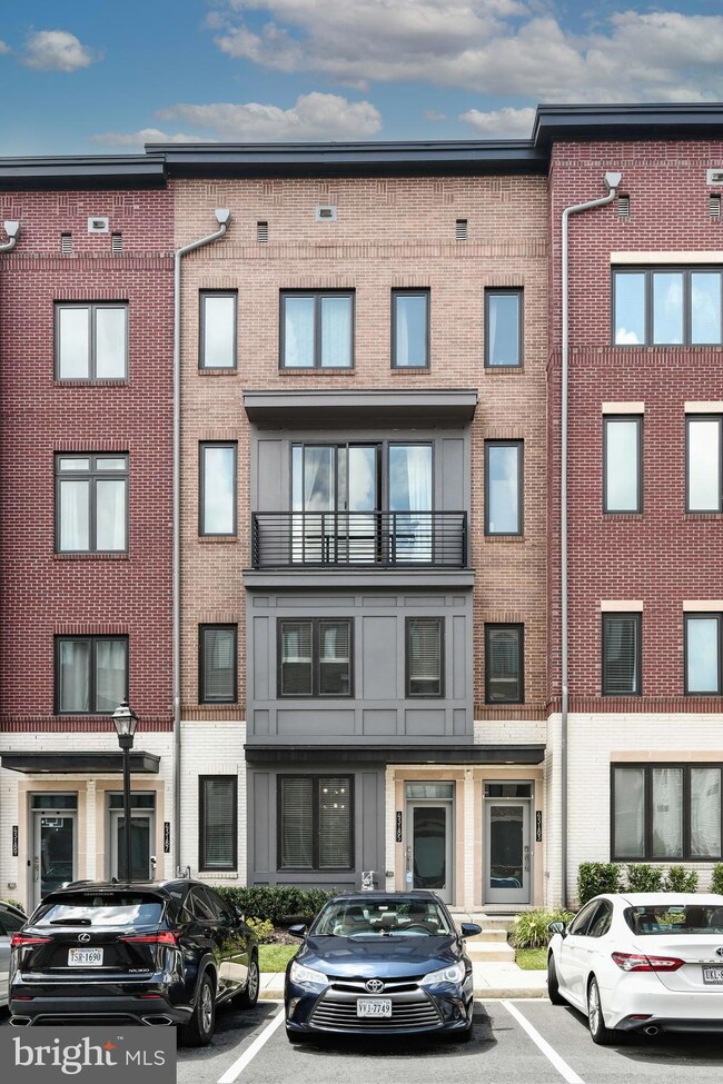 43185 Mongold Square, Ashburn, VA 20148 - photo 2