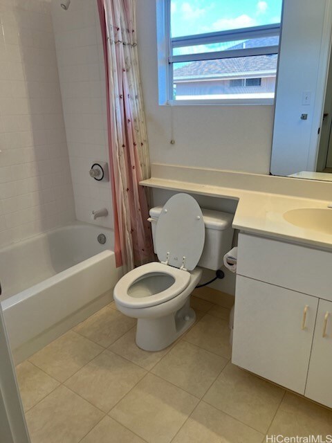 94-211B Loku Place unit 122, Waipahu, HI 96797 - photo 4