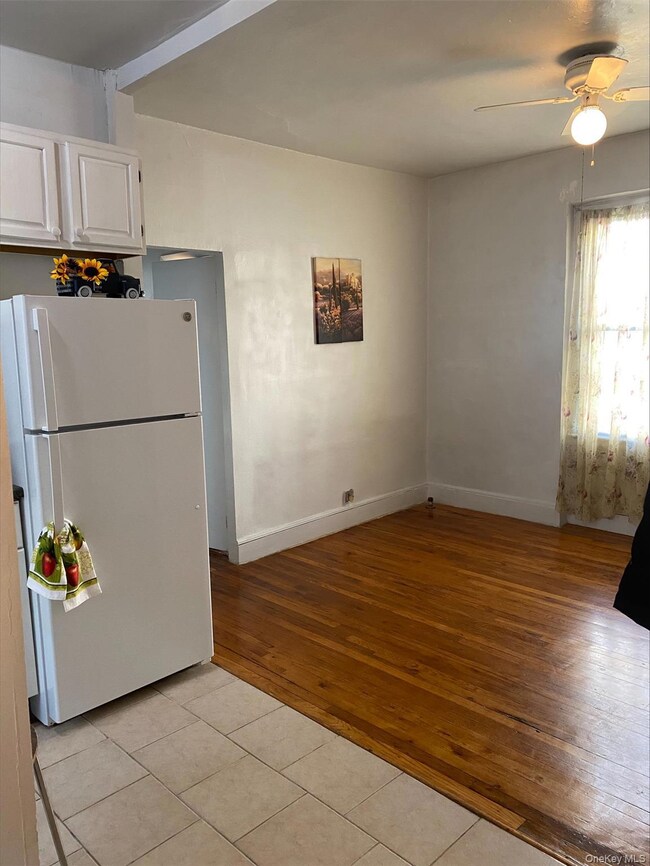 21-67 33 St unit 4G, Astoria, NY 11105 - photo 4