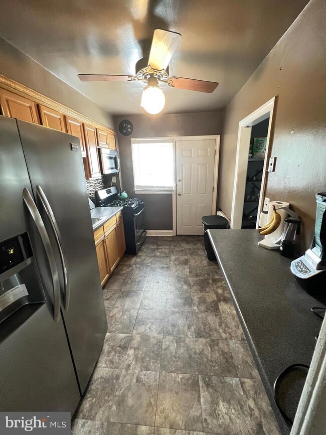 3833 Kimble Rd, Baltimore, MD 21218 - photo 5