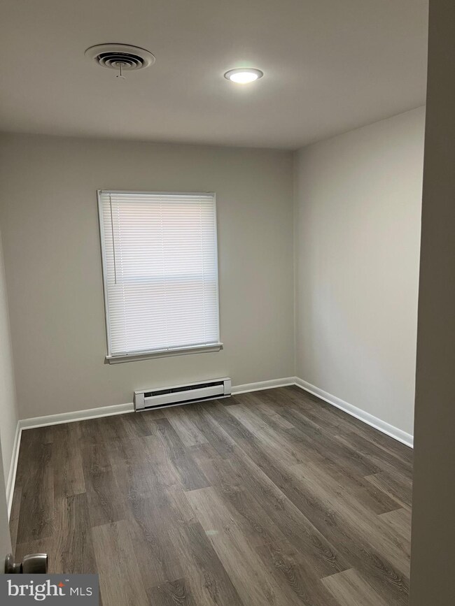 277 Briarwood Cir unit 6, Berkeley Springs, WV 25411 - photo 5