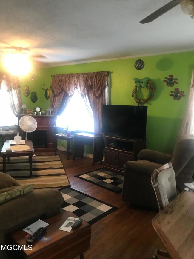 GREATRER-LIVING RM2