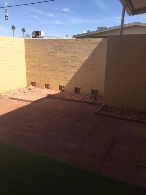 10912 W Santa fe Dr unit 15B, Sun City, AZ 85351 - photo 6