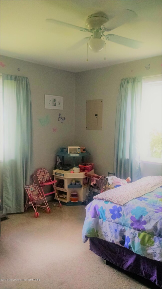 521 W Paulson St, Lansing, MI 48906 - photo 6