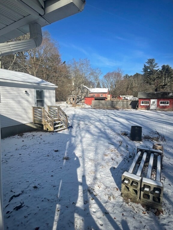 33 N Sullivan Rd unit A, Charlton, MA 01507 - photo 4