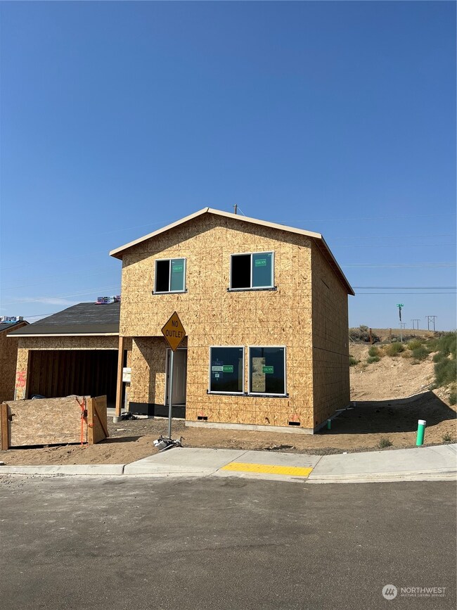 1967 N Mineral Place, East Wenatchee, WA 98802 - photo 2