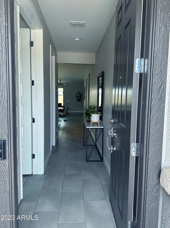02-Int-Entry
