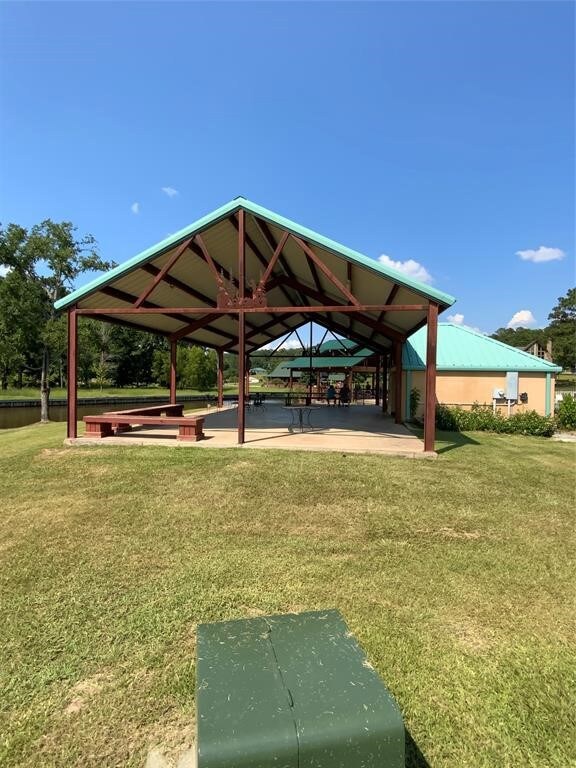 126 N Forest Dr, Huntsville, TX 77340 - photo 3