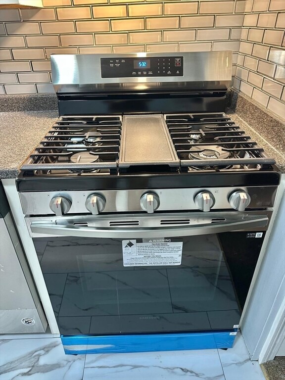 363 Hildreth St unit 11, Lowell, MA 01850 - photo 6