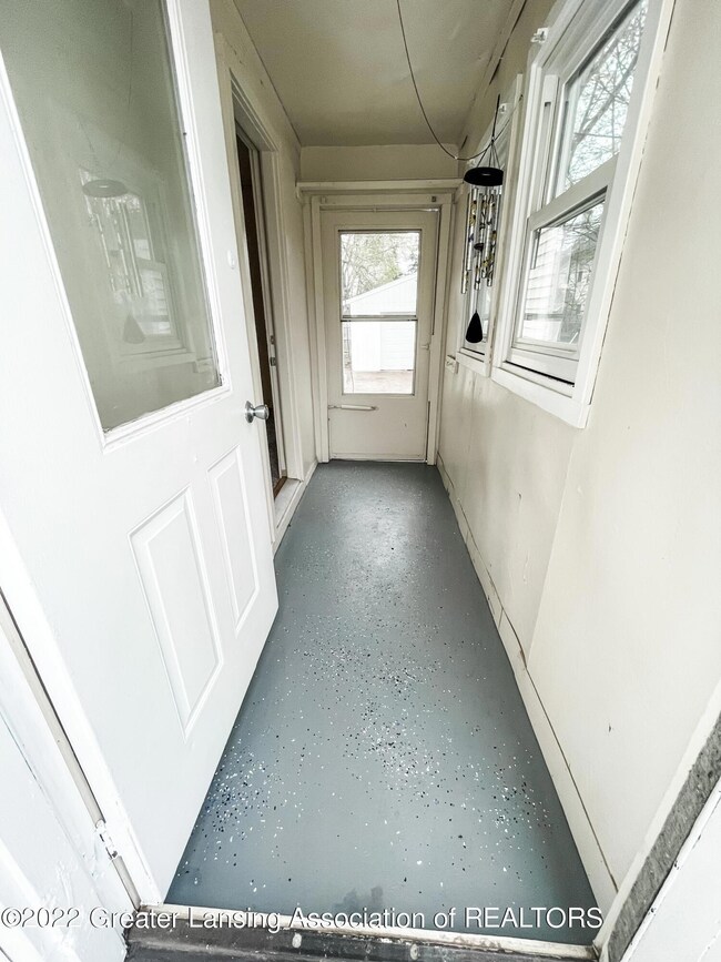 1915 Beal Ave, Lansing, MI 48910 - photo 7
