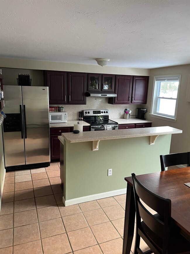 320 Circle Rd unit I003, Manchester, NH 03103 - photo 2