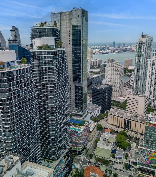 55 SW 9th St unit 2902, Miami, FL 33130 - photo 4