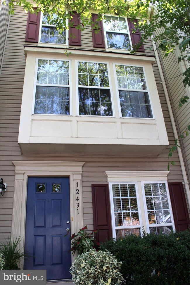 12431 Selkirk Cir, Bristow, VA 20136 - photo 2