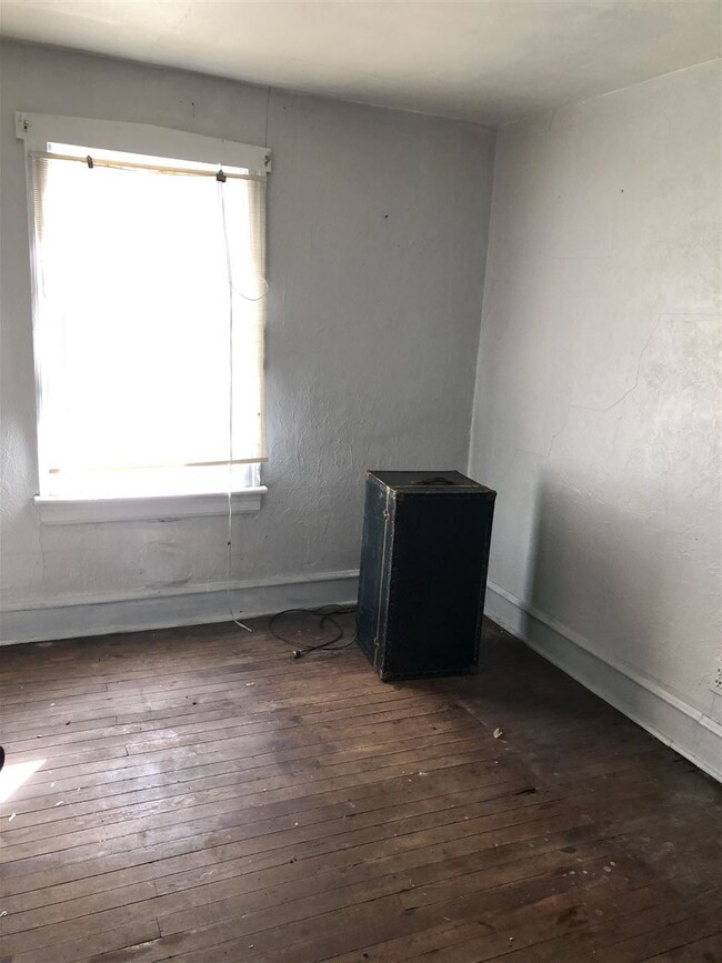 429 W Garfield Ave, Wildwood, NJ 08260 - photo 5