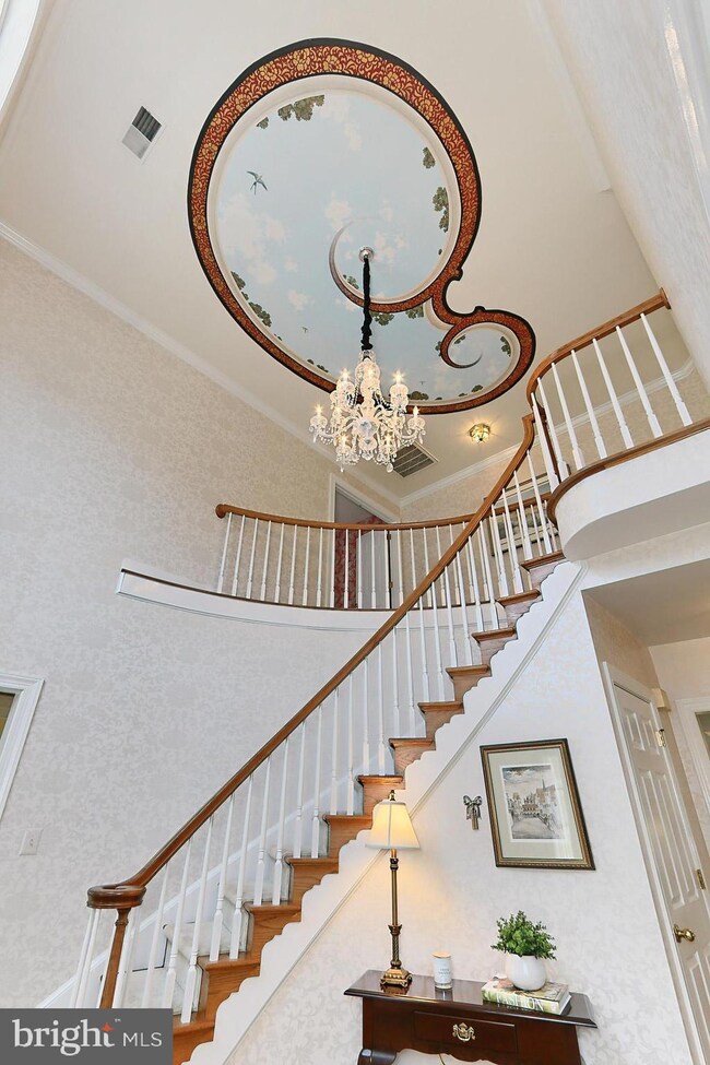 8527 Oak Pointe Way, Fairfax Station, VA 22039 - photo 4