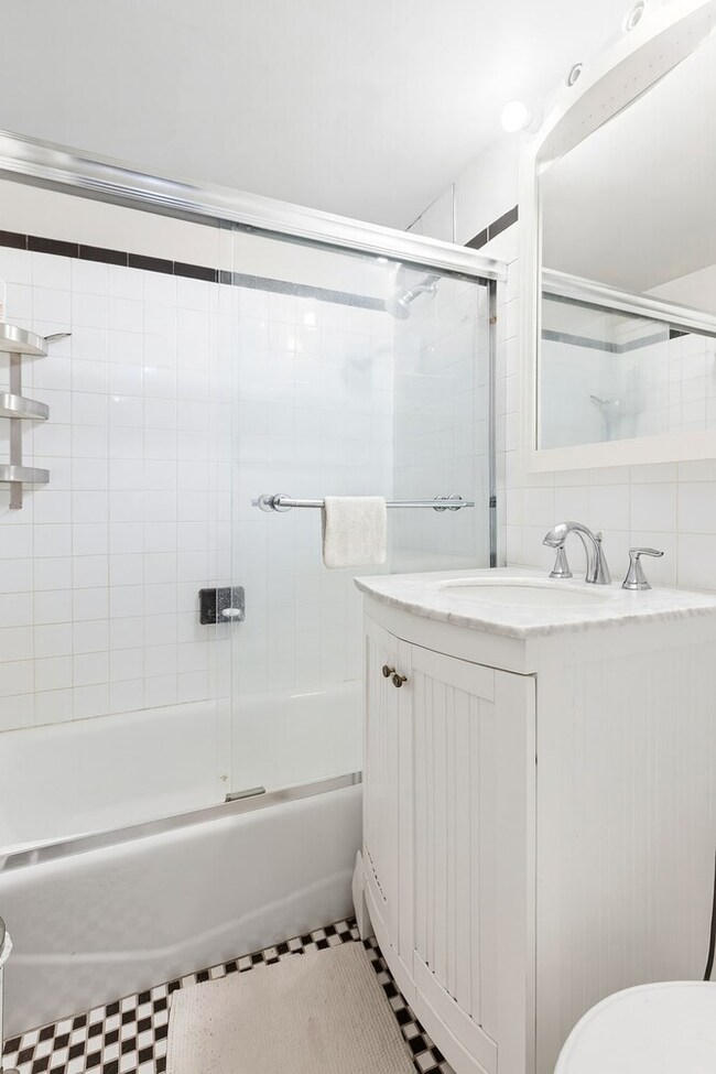 649 2nd Ave unit 3A, New York, NY 10016 - photo 5