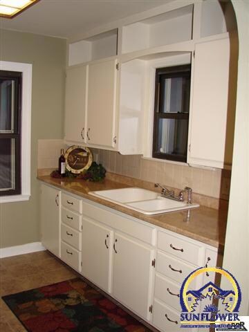 3130 SW Dorr St, Topeka, KS 66604 - photo 4