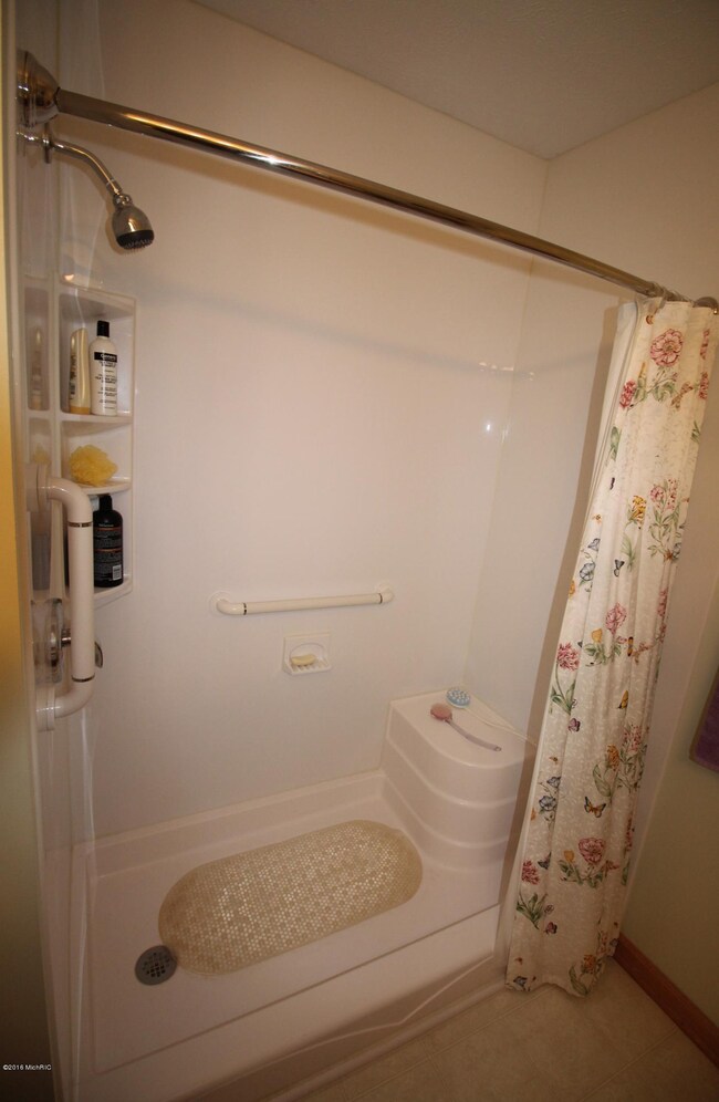 1508 Dexter Dr SW unit 28, Byron Center, MI 49315 - photo 6