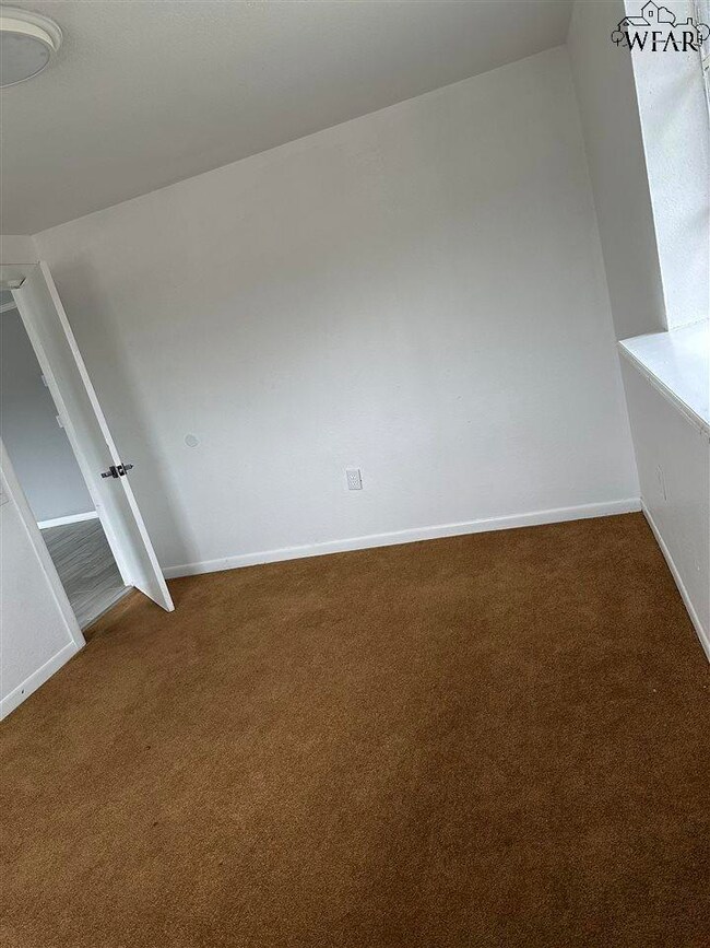 1329 34th St, Wichita Falls, TX 76302 - photo 7