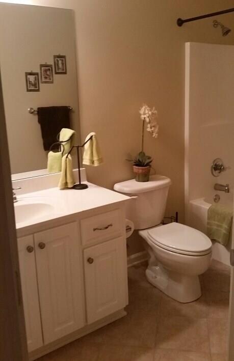 upstairs guest bath