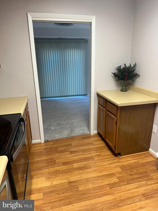 9452 Timesweep Ln, Columbia, MD 21045 - photo 7