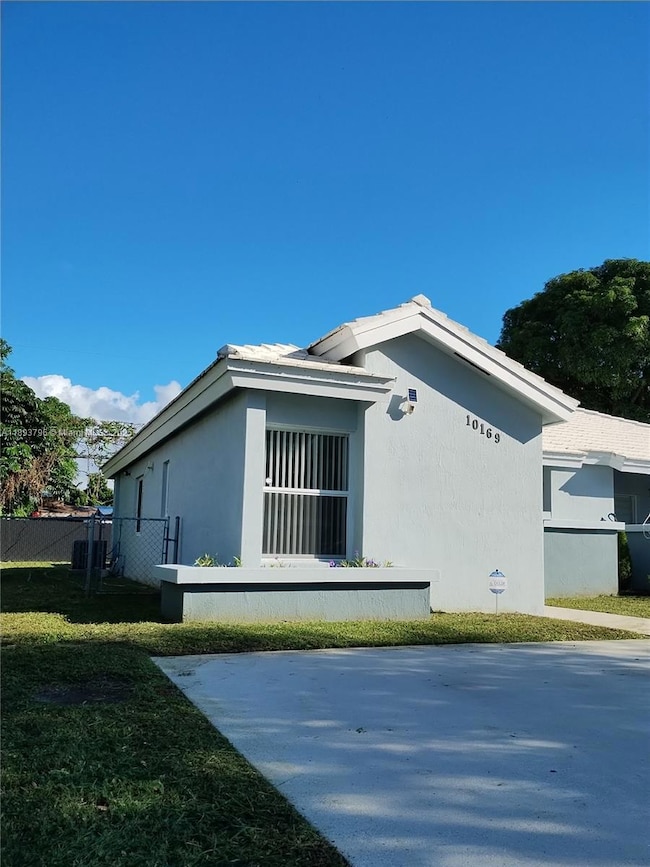 10169 SW 171st St, Miami, FL 33157 - photo 2
