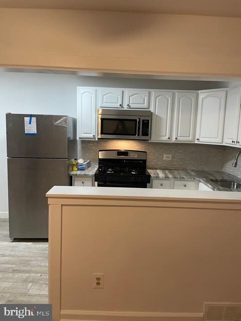 340 Westmont Dr, Darby, PA 19023 - photo 5