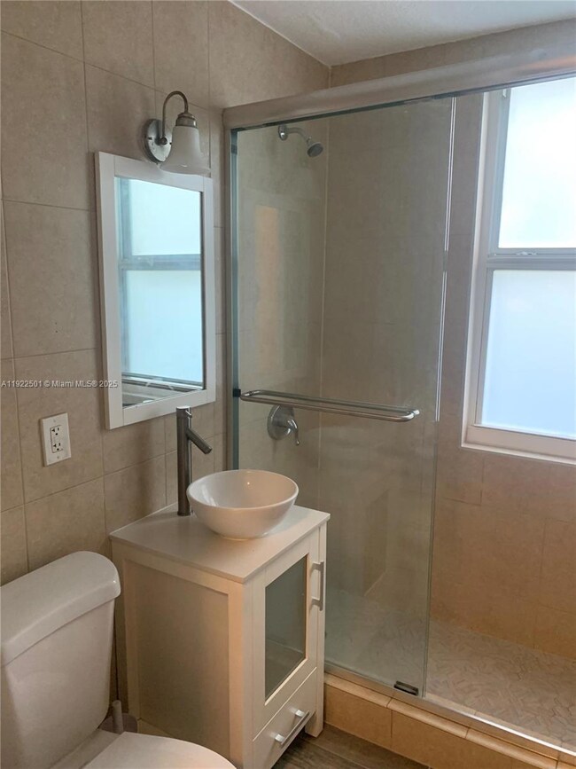 712 SW 56th Ave unit 2, Coral Gables, FL 33134 - photo 4