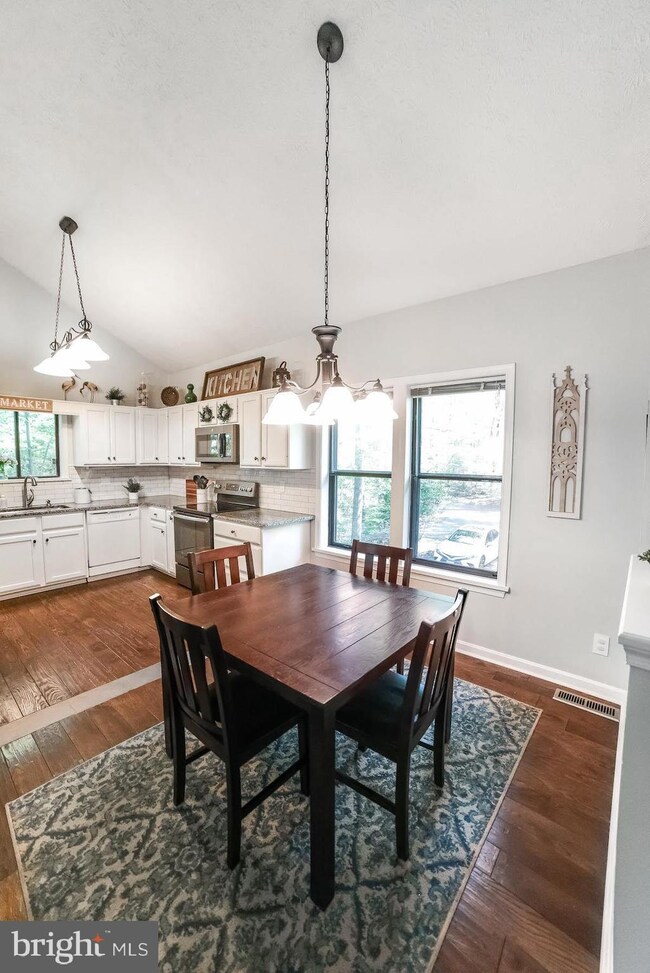 23227 Holly Hill Ln, California, MD 20619 - photo 7