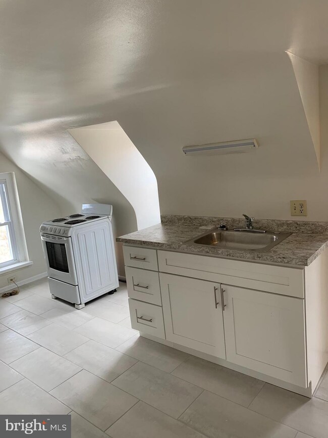 5926 Easton Rd unit C-3, Plumsteadville, PA 18947 - photo 3