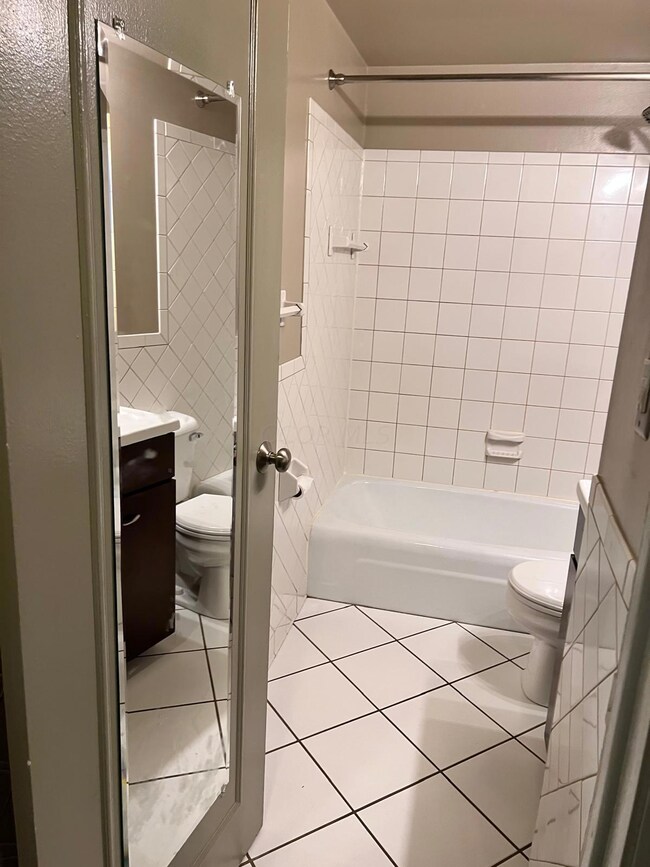 4696 Tarryton Ct S unit 7-2D, Columbus, OH 43228 - photo 7