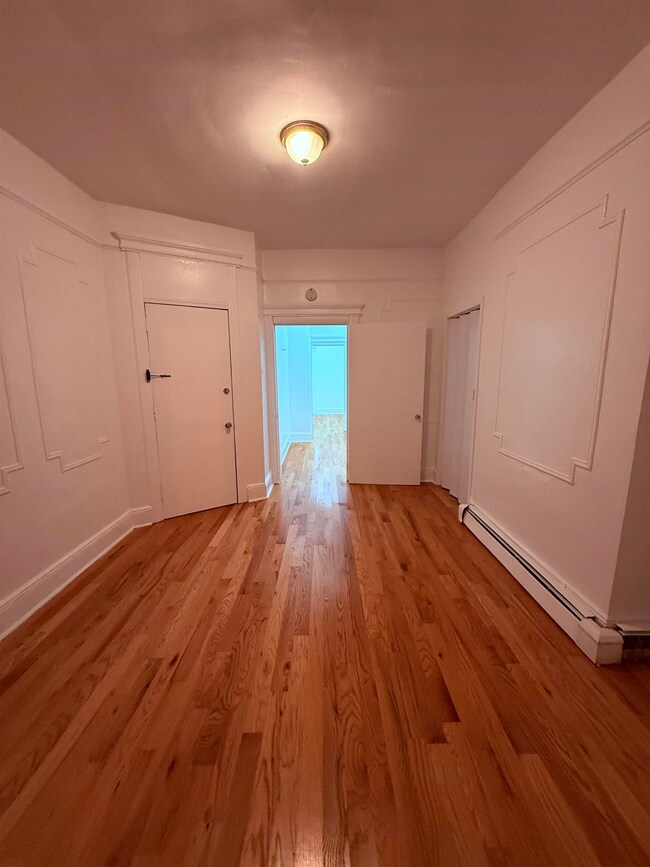 110 Duncan Ave unit 2R, Jersey City, NJ 07306 - photo 3