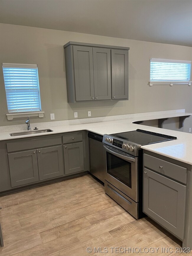 312 W Fort Worth St, Broken Arrow, OK 74012 - photo 6